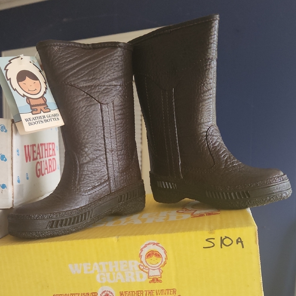 S10 Canadian Weather Guard furry lined Kids Brown Boots